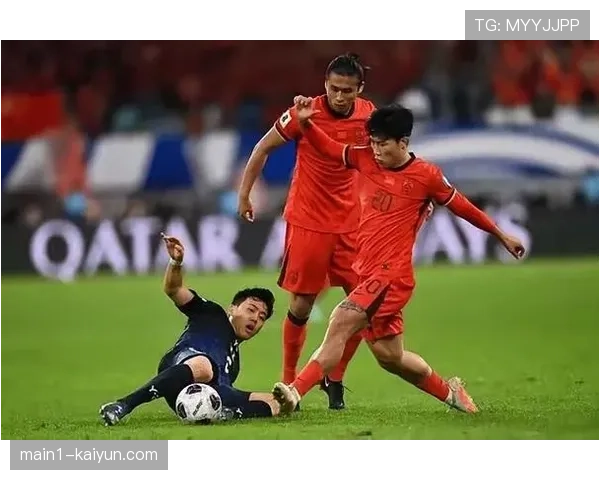 佛罗伦萨对阵雅典AEK控球占优 但射正次数少于对手